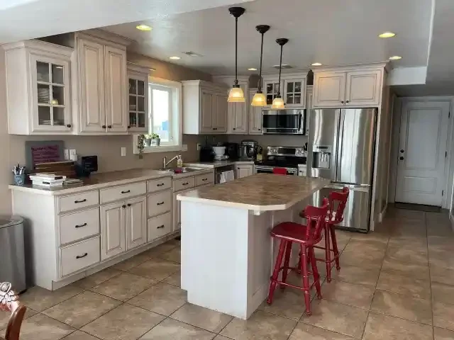 Kitchen Remodeling Harveston Temecula CA – Quartz Countertop and Cabinet Installation